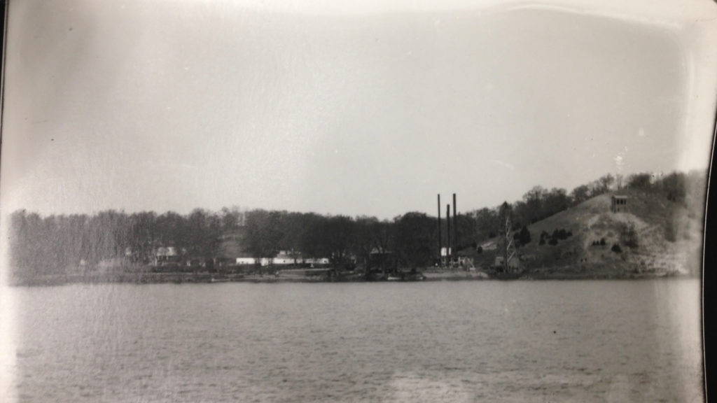 Looking West to dam workcamp, 1911. Photo: Frank Eberhart, Courtesy of the Wisconsin Historical Society.