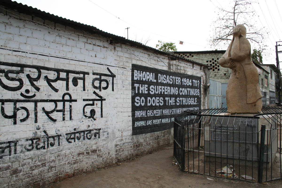 Memorial site of Union Carbide disaster, Bhopal, India, 2008. Source: Wikimedia Commons.